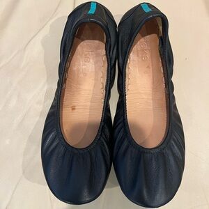 Tieks Black Leather Ballet Flats with Teal Tab Size 8